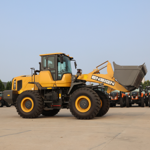 Фронтальный погрузчик Ensign YX646