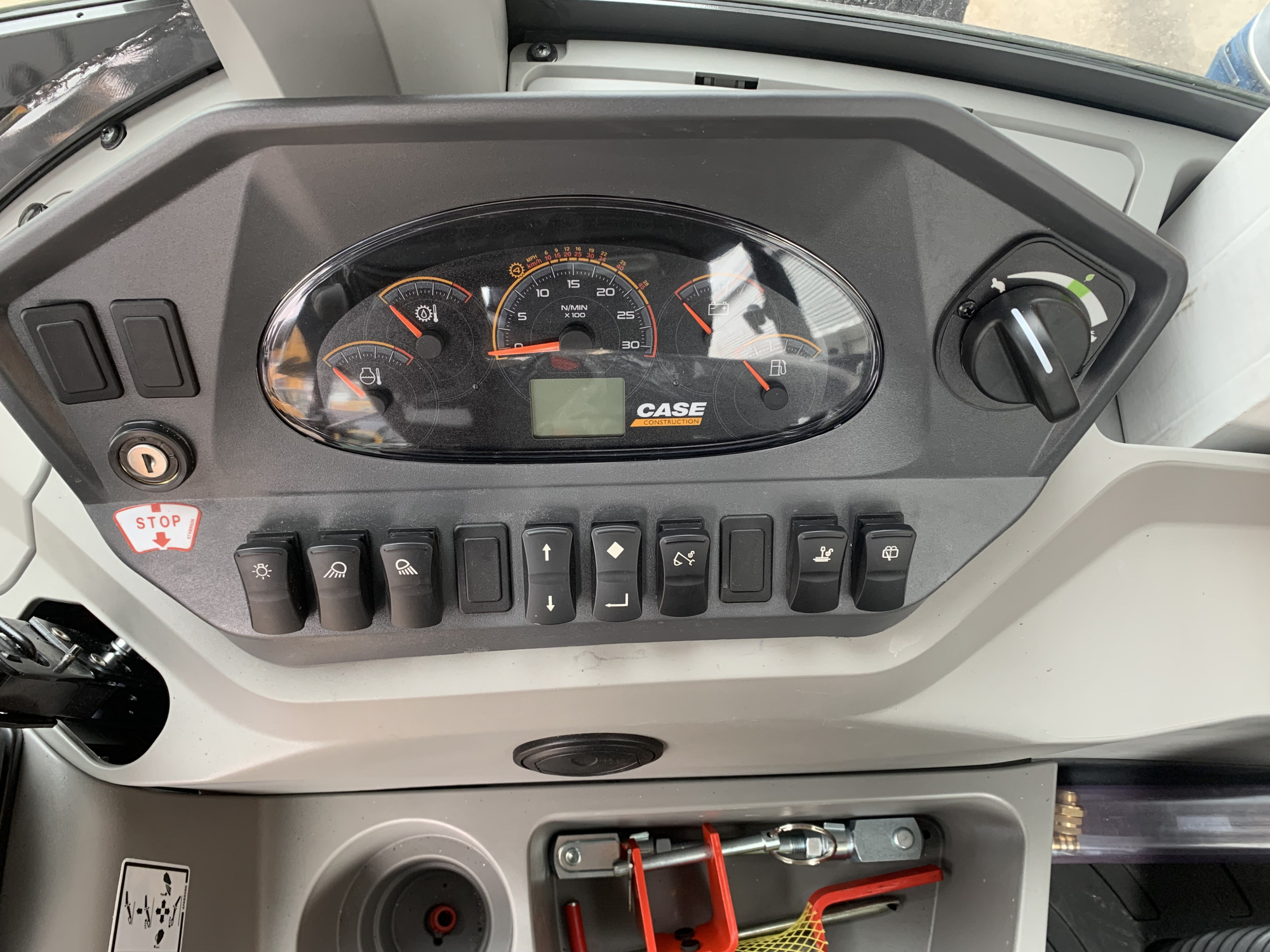 Экскаватор-погрузчик CASE 695 SV