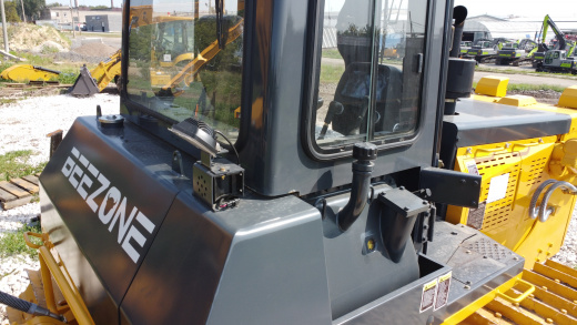 Бульдозер BEEZONE D16-5