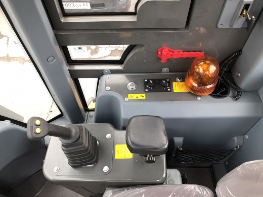 Фронтальный погрузчик Ensign YX 635 AGRI