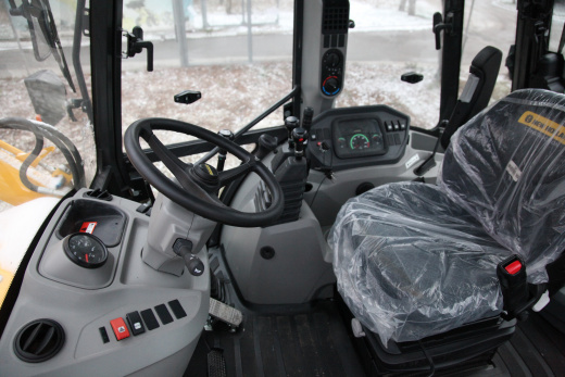 Экскаватор-погрузчик NEW HOLLAND B80C